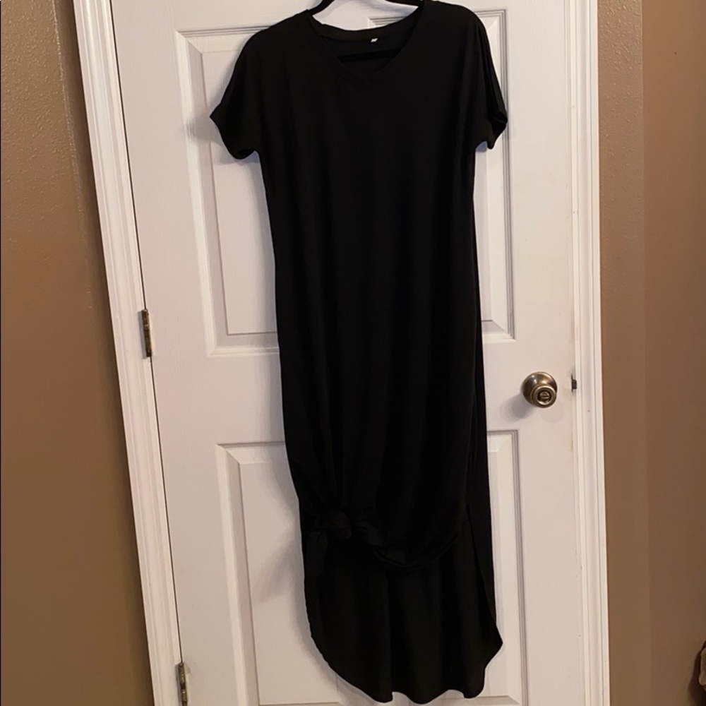 Black maxi dress with slits and pockets the sides